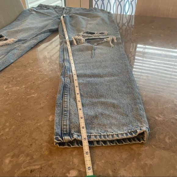 Divided women’s distressed light color jeans size 8 - Picture 8 of 8